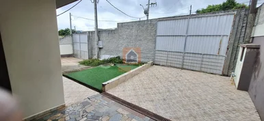 Terreno à Venda No Bairro De Uvaranas 