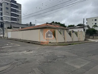 Casa Para Locação No Bairro órfãs