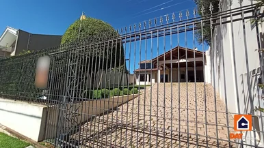Casa à Venda Em órfãs