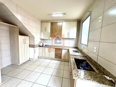 Sobrado Para Locação No Bairro Estrela 