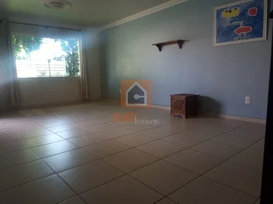 Sobrado Para Venda Em Uvaranas