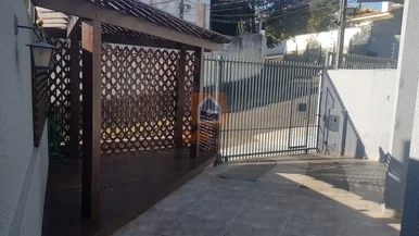Excelente Triplex à Venda Em Estrela