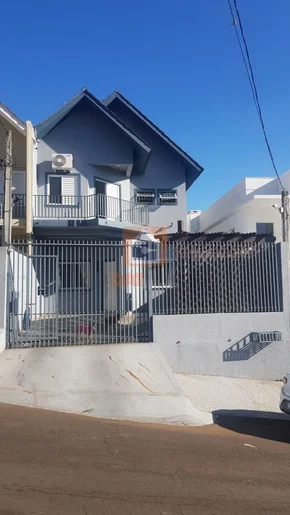 Excelente Triplex à Venda Em Estrela