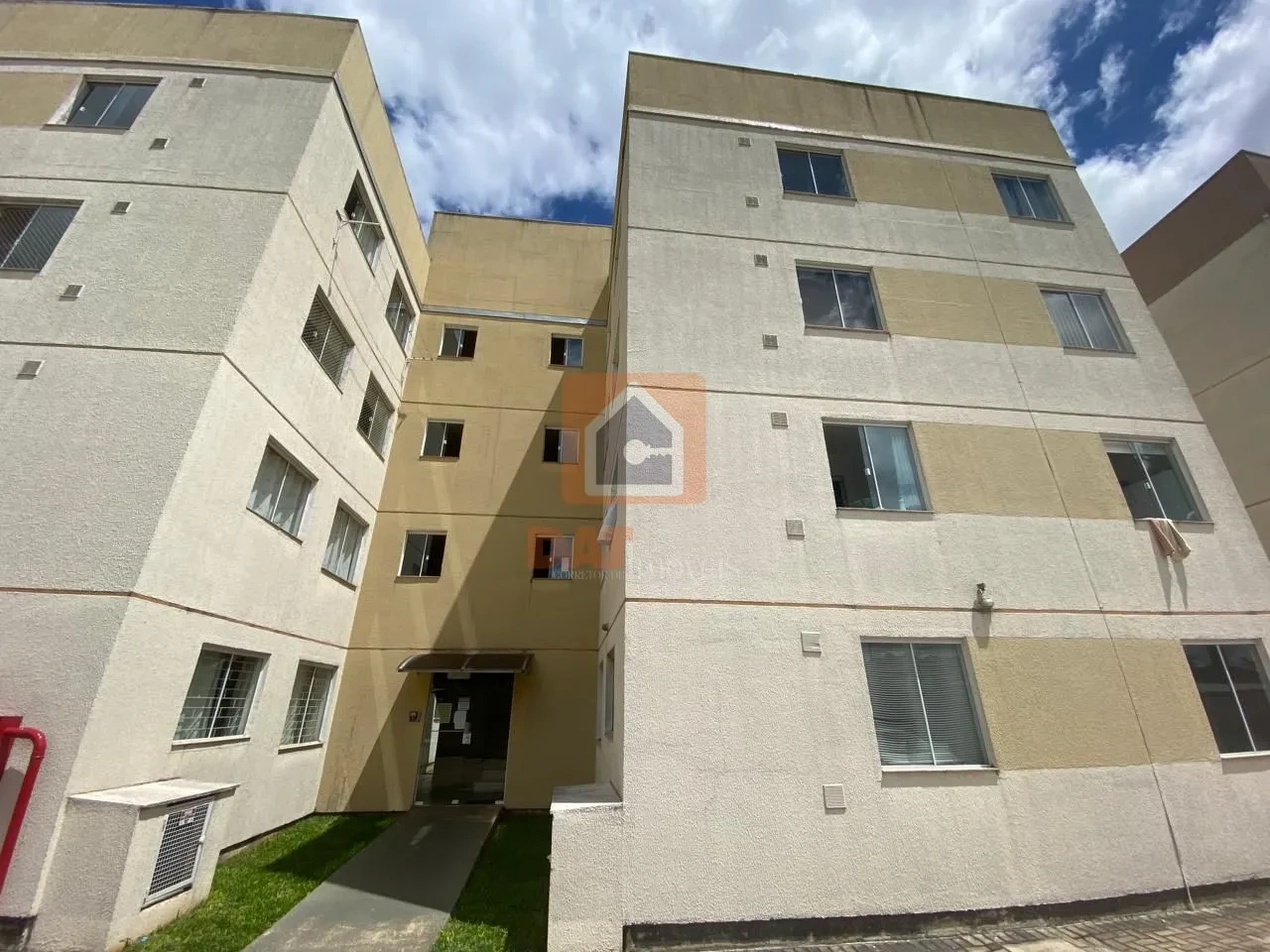 Apartamento Para Locação No Bairro Uvaranas 