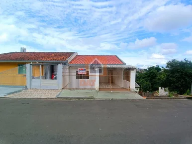 Casa à Venda No Bairro De Uvaranas