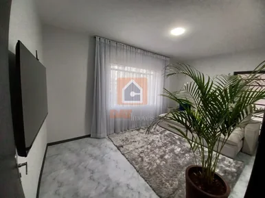 Casa Mobiliada à Venda Na Nova Rússia