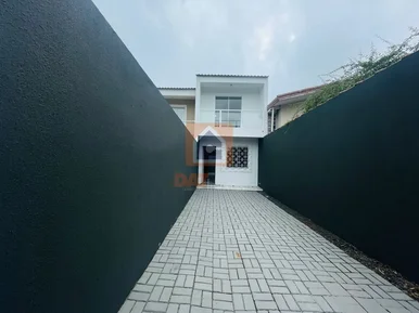 Sobrado à Venda No Bairro Neves 
