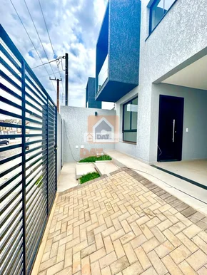 Sobrado De Esquina à Venda No Bairro Jardim Carvalho!