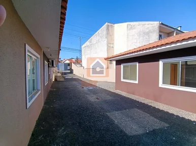 Casa à Venda No Bairro Uvaranas 