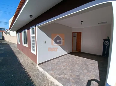 Casa à Venda No Bairro Uvaranas 