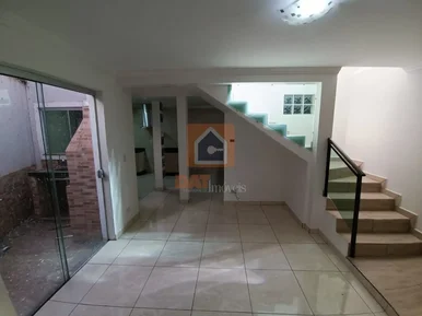 Casa à Venda No Bairro Uvaranas 