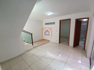 Casa à Venda No Bairro Uvaranas 