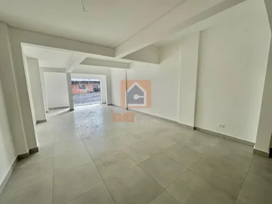 Sala Térrea Comercial à Venda Em Uvaranas