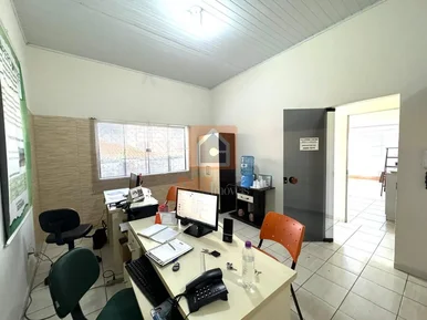 Imóvel Comercial à Venda Na Região Central 