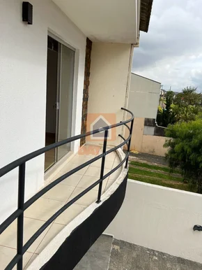 Excelente Sobrado á Venda No Bairro Neves