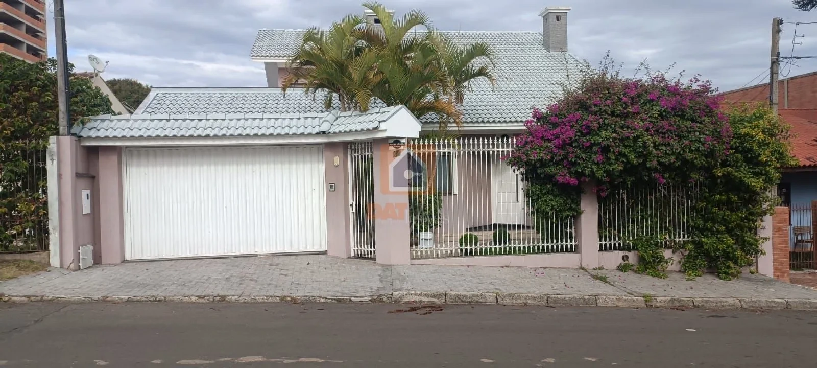 Casa Residencial à Venda Em órfãs