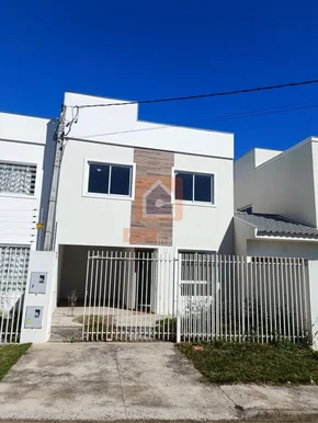 Sobrado à Venda Bairro Uvaranas 