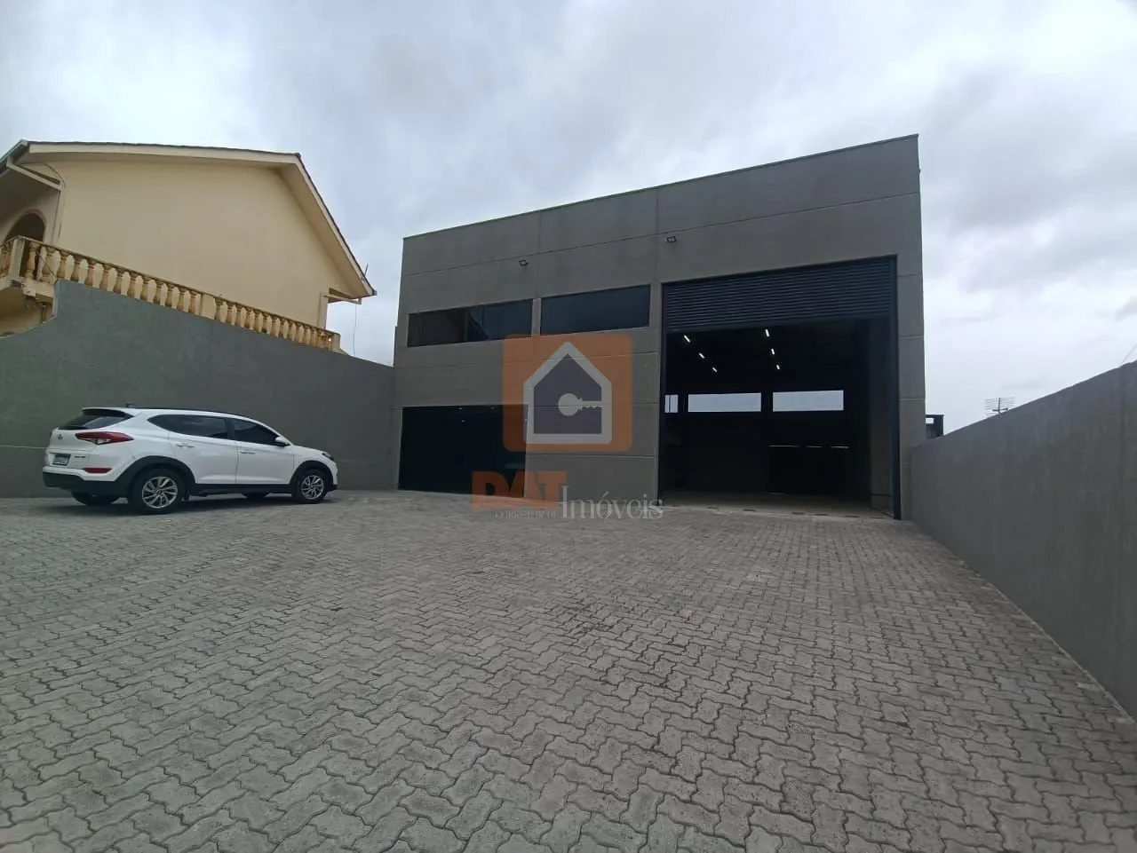 Barracão Para Locação No Bairro De Uvaranas 