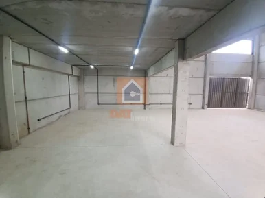 Barracão Para Locação No Bairro De Uvaranas 