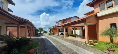 Sobrado à Venda No Residencial Flamboyant, Bairro Jardim Car