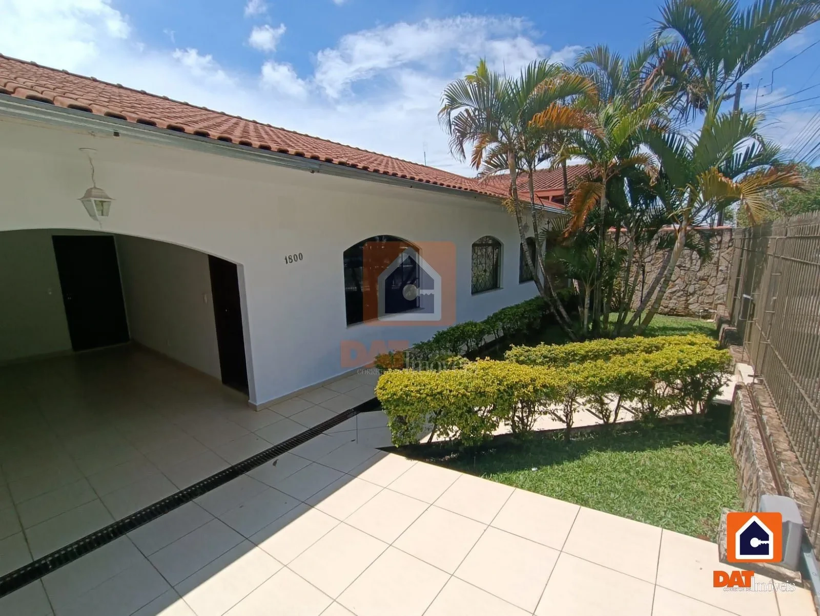 Casa à Venda Semimobiliada Jardim Carvalho