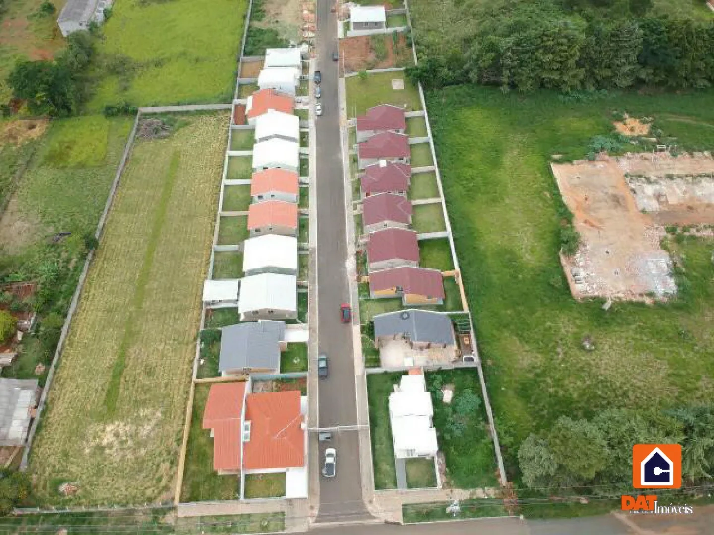 Casa à Venda No Condomínio Rossi