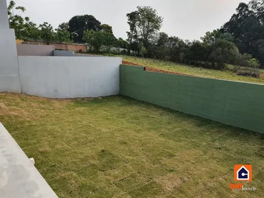 Casa à Venda No Condomínio Rossi