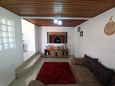 Casa à Venda No Bairro Cará-cará 