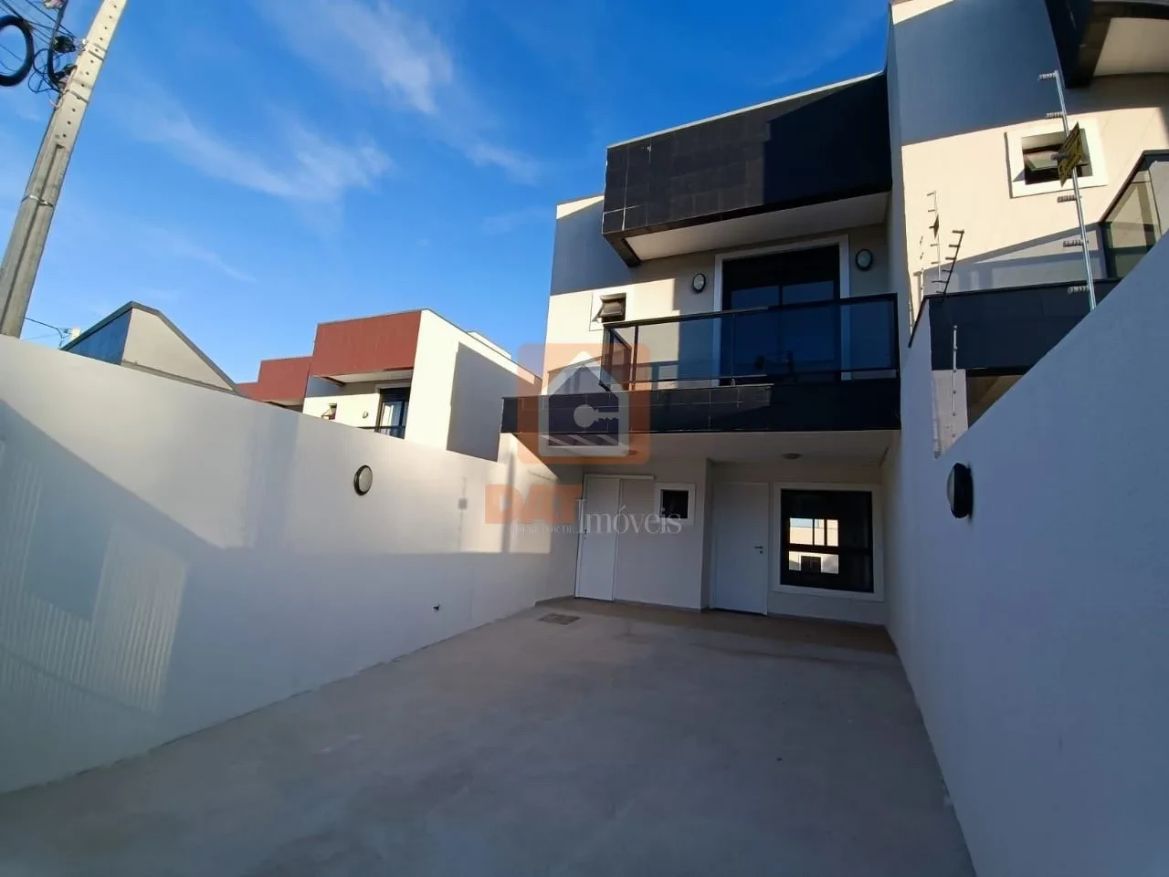 Triplex à Venda Em Uvaranas 