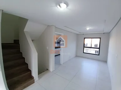Triplex à Venda Em Uvaranas 