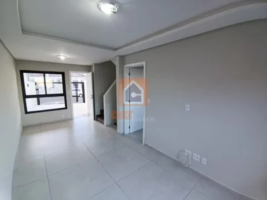 Triplex à Venda Em Uvaranas 