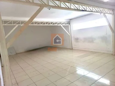 Imóvel Comercial à Venda No Bairro De Olarias 