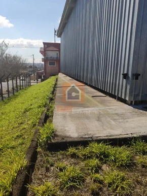 Imóvel Comercial Quadra Inteira à Venda Na Nova Rússia