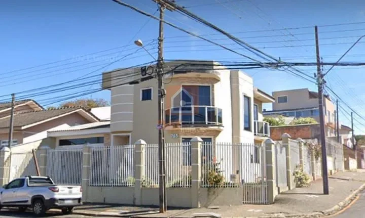 Sobrado De Esquina à Venda Em Nova Rússia