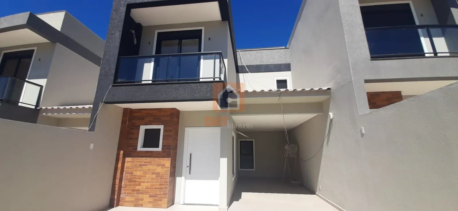 Triplex à Venda No Bairro De órfãs