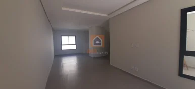 Triplex à Venda No Bairro De órfãs