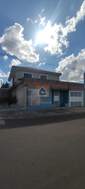 Sobrado A Venda Em Uvaranas