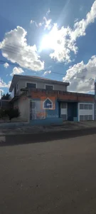 <strong>SOBRADO A VENDA EM UVARANAS</strong>