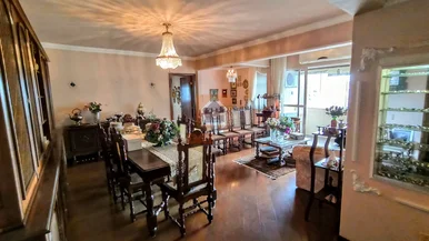 Apartamento Semimobiliado à Venda Centro
