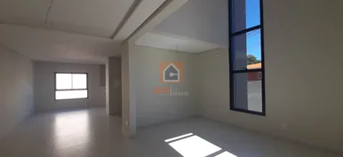 Triplex De Esquina à Venda No Bairro órfãs