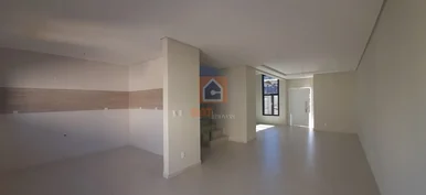 Triplex De Esquina à Venda No Bairro órfãs