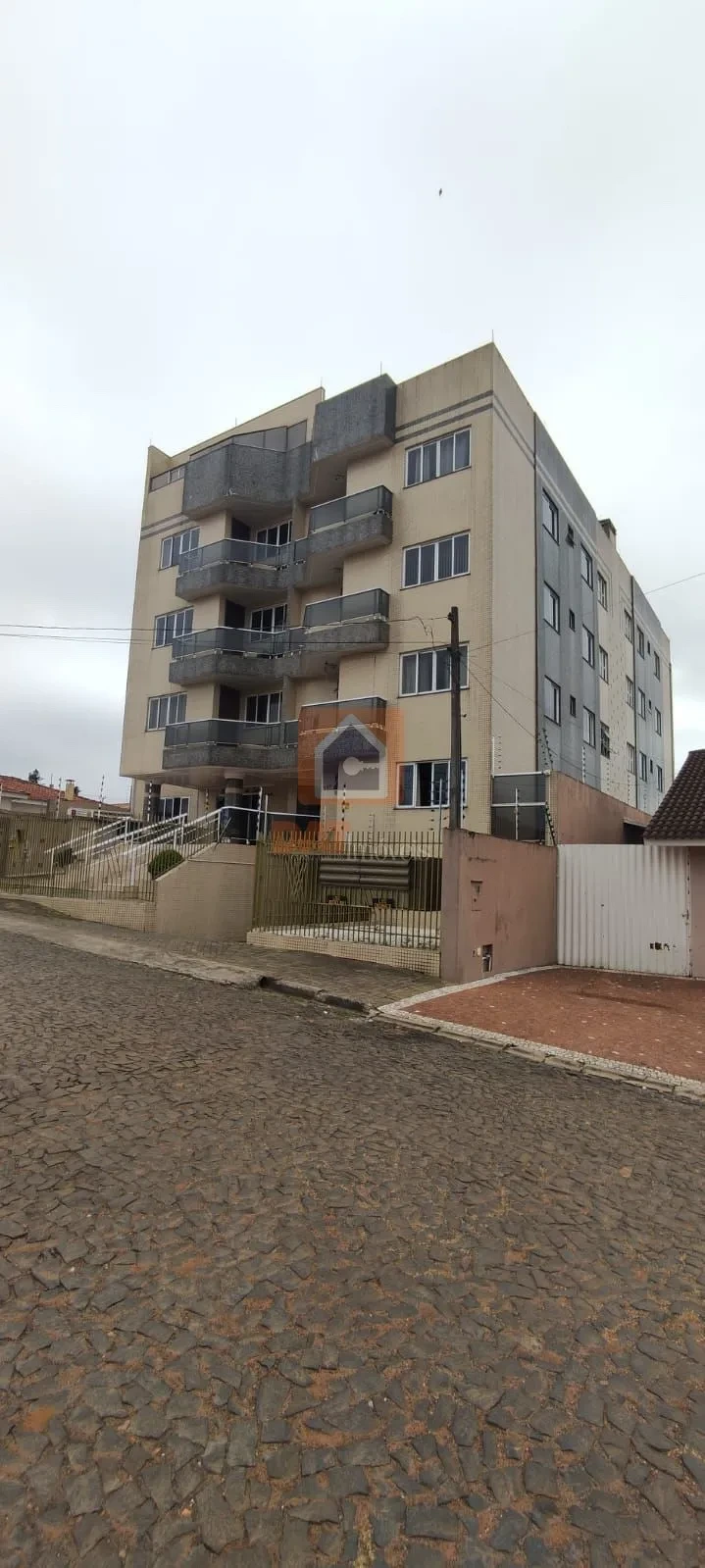 Apartamento à Venda Região Nova Rússia