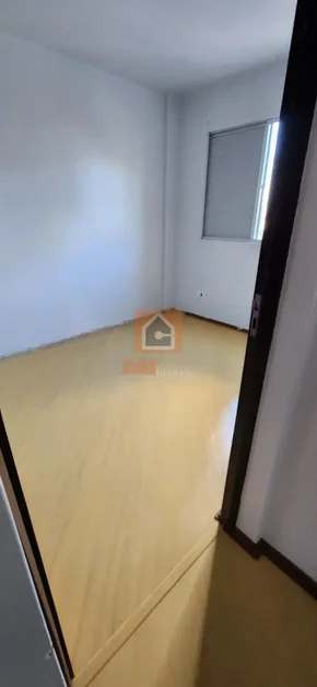 Apartamento Para Locação, No Residencial Tibagi, Bairro Estr