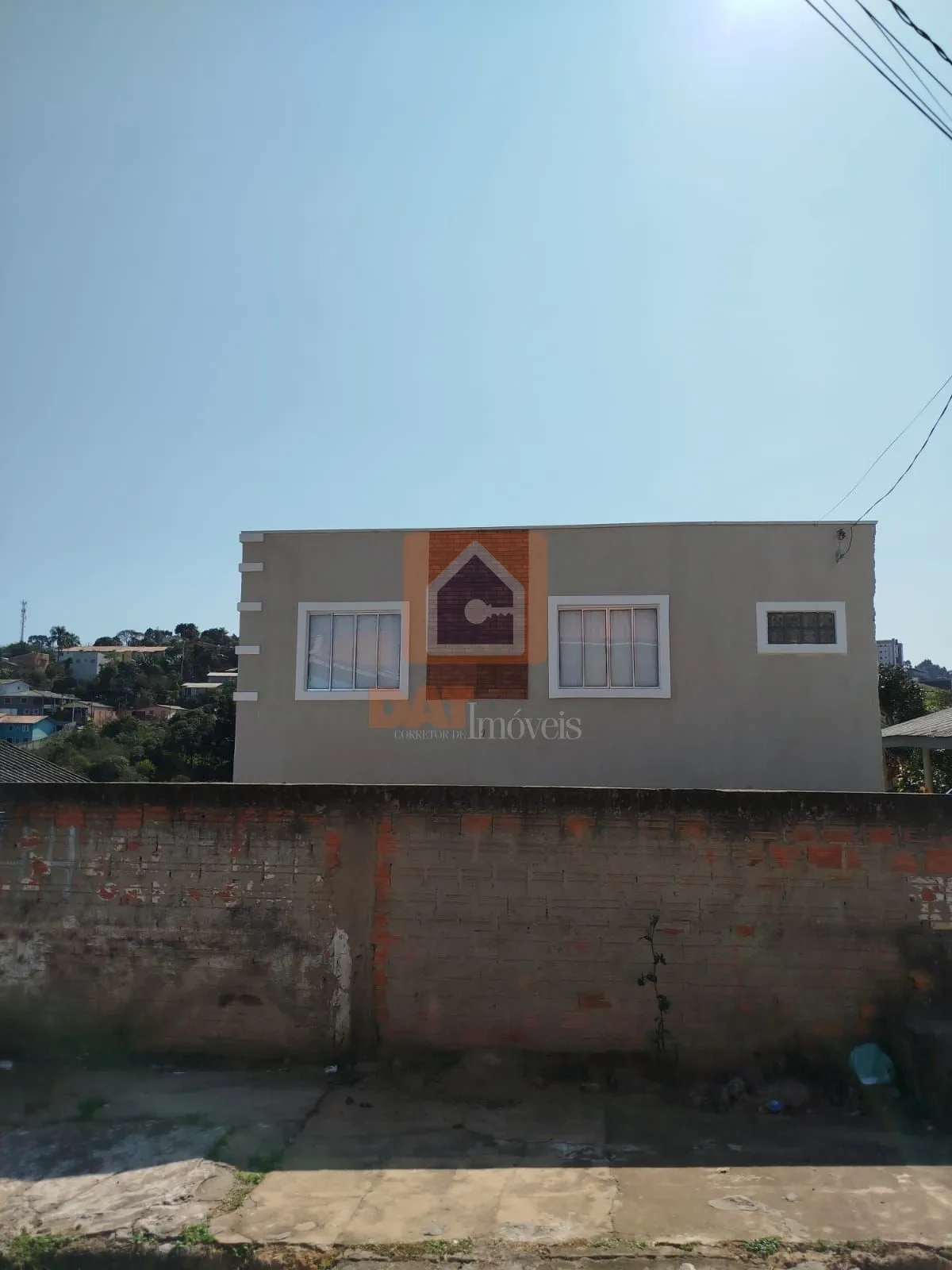Sobrado à Venda No Contorno