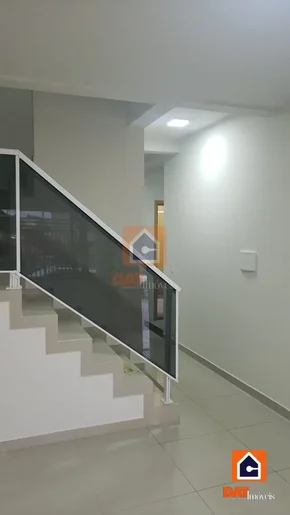 Sobrado à Venda Em òrfãs