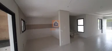 Sobrado à Venda No Bairro órfãs