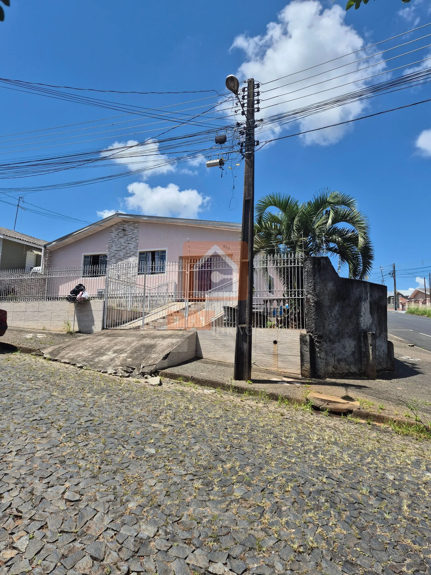 Casa à Venda No Bairro Contorno