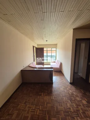 Casa á Venda No Nucleo Santa Terezinha