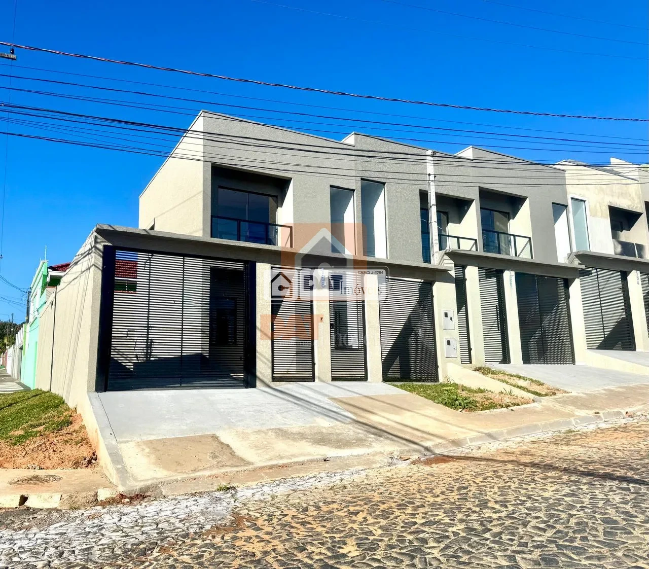 Sobrado à Venda No Bairro Ronda