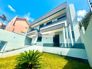 Sobrado à Venda Bairro Estrela